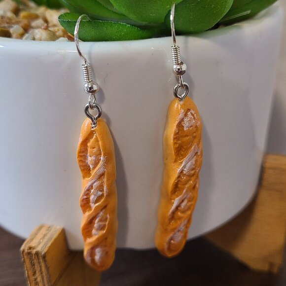 Handcrafted Loaf of Bread Dangle Drop Earrings NEW Brown Tone Casual Fun Event - Picture 2 of 4